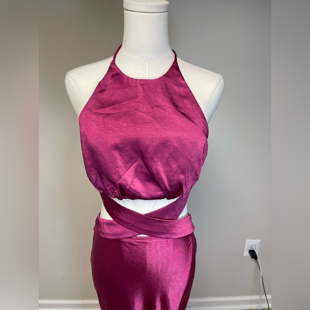 NEW ! Selfie Leslie Social Butterfly Cut-Out Waist Midi Dress Fuchsia - Picture 6 of 14